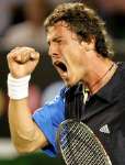 Safin vence a Hewitt y gana el Abierto de Australia Safin vence a Hewitt y gana el Abierto de Australia