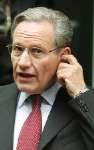 Piden a Washington Post investigue papel de Woodward en caso CIA Piden a Washington Post investigue papel de Woodward en caso CIA