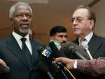 Kofi Annan ve miseria y necesidades en zona terremoto Pakistán Kofi Annan ve miseria y necesidades en zona terremoto Pakistán