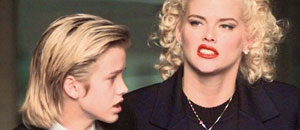 Anna Nicole Smith y su hijo Daniel. Anna Nicole Smith y su hijo Daniel.