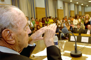Fraga, aplacando los ánimos. Fraga, aplacando los ánimos.