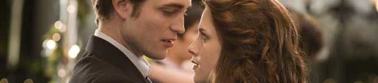 Robert Pattison y Kristen Stewart en 'Crepúsculo'. Robert Pattison y Kristen Stewart en 'Crepúsculo'.