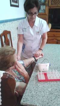 Enfermeras de Atención Primaria de Córdoba y Guadalquivir realizan casi 100.000 desplazamientos domiciliarios