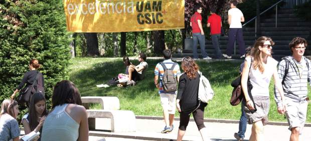 Estudiantes universitarios