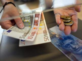 Euros y francos suizos