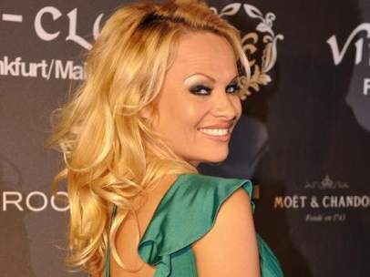 PAMELA ANDERSON