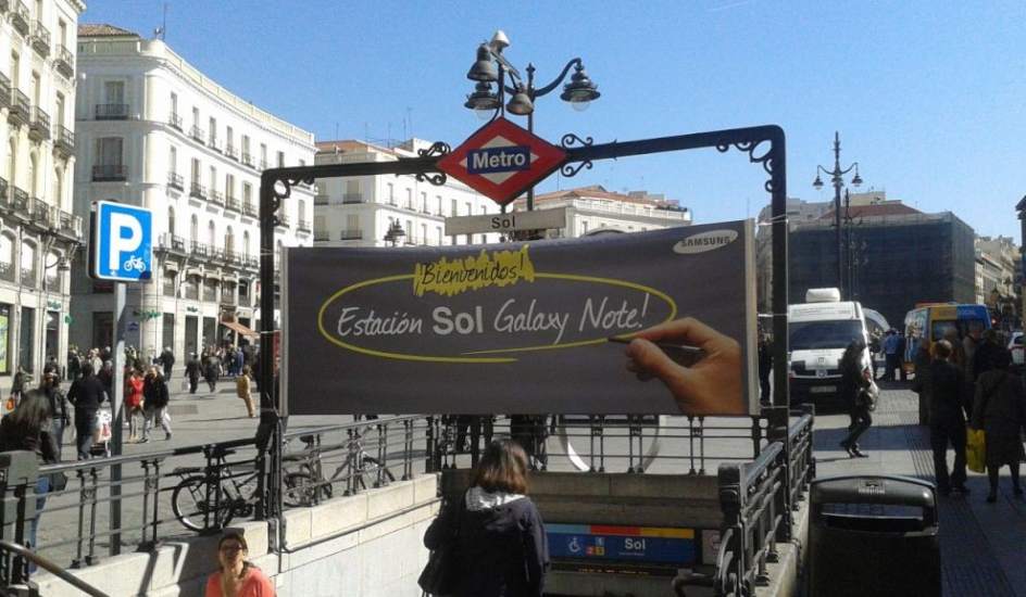 Metro de Madrid empieza a introducir publicidad en los nombres de las