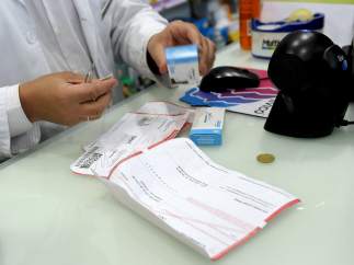 Una receta en una farmacia