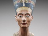 Coloured model bust of Queen Nefertiti