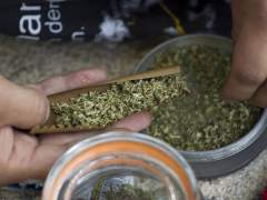 ¿Cuánto tiempo se queda el rastro de marihuana en el pelo?