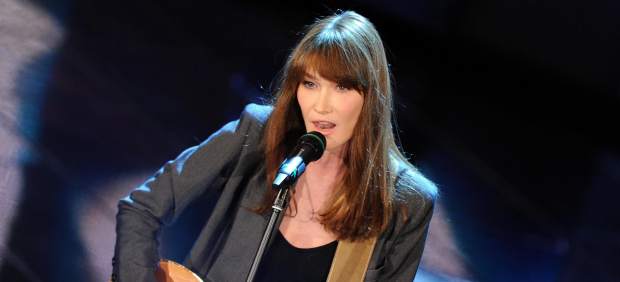 Carla Bruni regresa a los escenarios