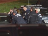 Agentes del FBI cercan al sospechoso Agentes del FBI cercan al sospechoso