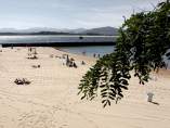 La playa de Bikinis, en Santander, el pasado verano. La playa de Bikinis, en Santander, el pasado verano.