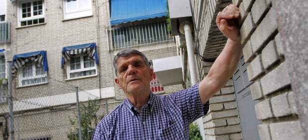 Las comunidades de vecinos pueden llevar al banco moroso a los tribunales y sin costes