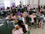 Niños en el comedor Niños en el comedor