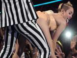Robin Thicke y Miley Cyrus en la gala del MTV Video Music Awards Robin Thicke y Miley Cyrus en la gala del MTV Video Music Awards