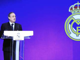 Florentino Pérez, en la entrega de insignias del Real Madrid