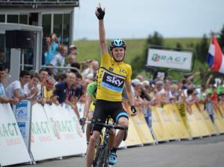 Chris Froome gana en el Col du Beal