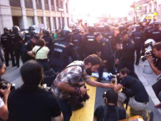 Cargas durante el 'Rodea el Congreso' del 4 de octubre