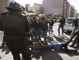 Arrastrados por la Policía Arrastrados por la Policía