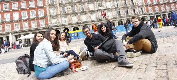 Resultado de imagen de estudiantes extranjeros en madrid