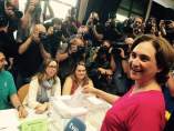 Ada Colau, votando Ada Colau, votando