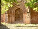 Fachada del templo de Ligos, en Soria Fachada del templo de Ligos, en Soria