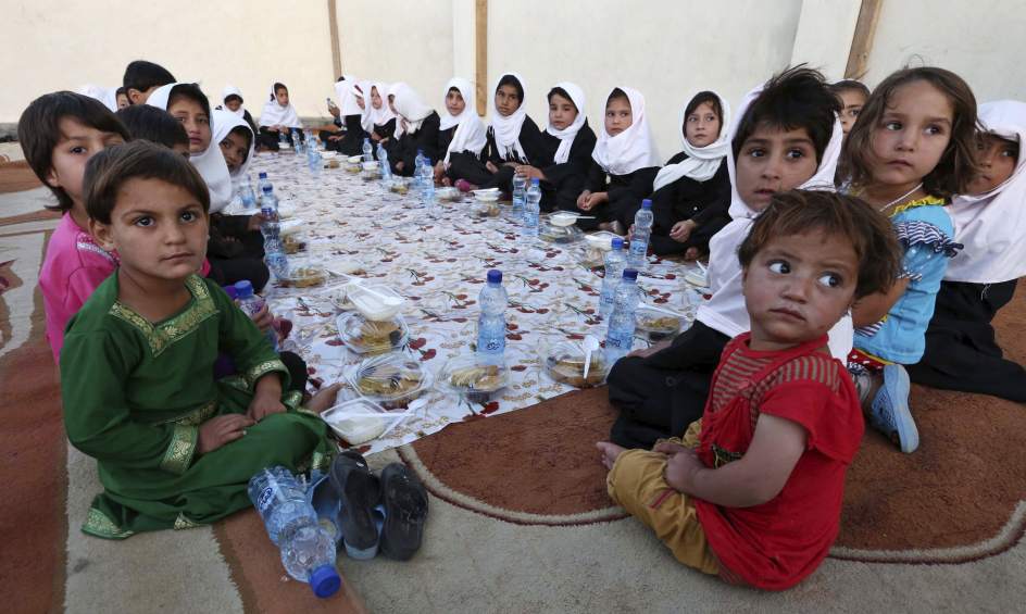 Niños afganos en Ramadán