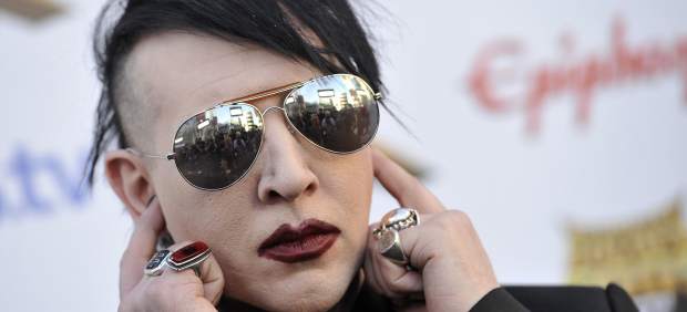 Marilyn Manson trabaja en un disco acústico con Jonathan Davis de Korn