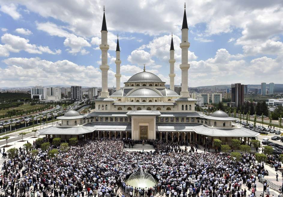 Nueva mezquita en el palacio presidencial de Ankara 