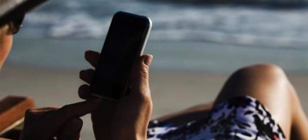 Móvil en la playa