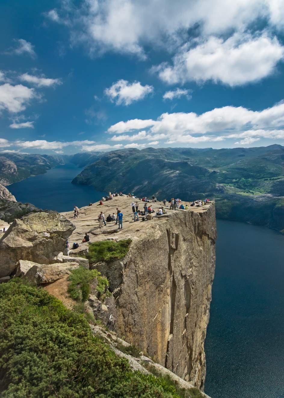 Turismo de vértigo, localizaciones espectaculares para aventureros sin miedo a las alturas   235322-944-1321