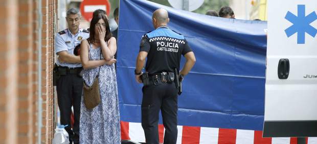 Arrestado tras matar de una puñalada a su expareja en plena calle en Castelldefels
