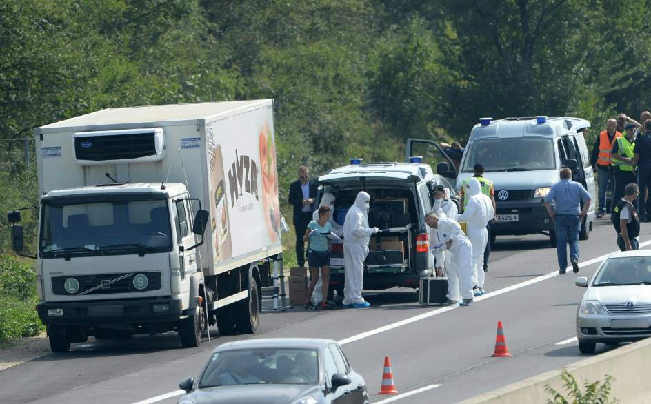 Más de 20 inmigrantes asfixiados en un camión 