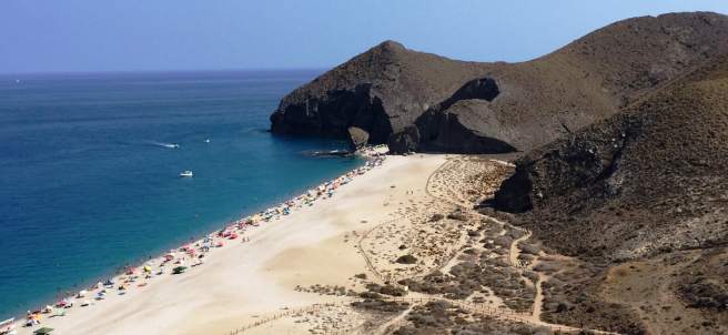 Playa de Los Muertos, en Carboneras