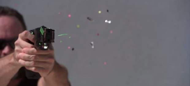 Táser en cámara superlentas