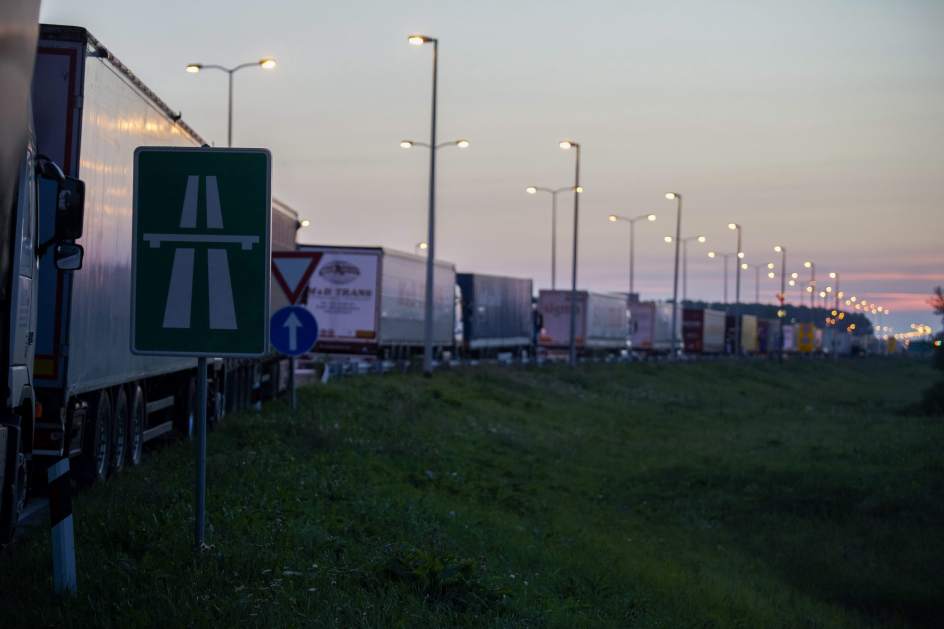 Camiones parados en la frontera