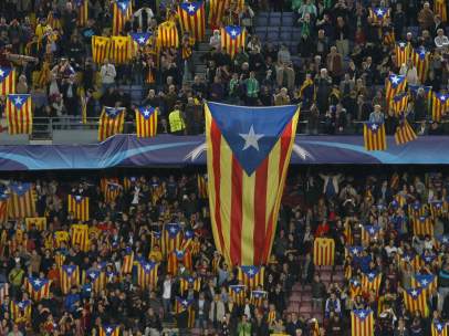 Esteladas en el Camp Nou