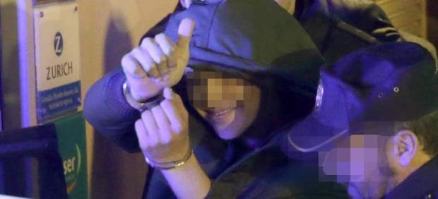 El joven que golpeó a Rajoy no irá a la cárcel pero podría ir hasta seis años a un centro