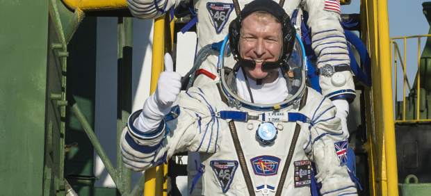 Un astronauta se disculpa: llamó por error a una señora y le dijo que telefoneaba desde el espacio