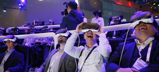 Así es el Facebook del futuro: te relacionarás con tus contactos con realidad virtual