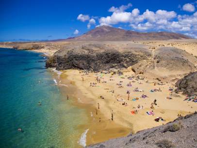Playa del Papagayo en Lanzarote, Islas Canarias