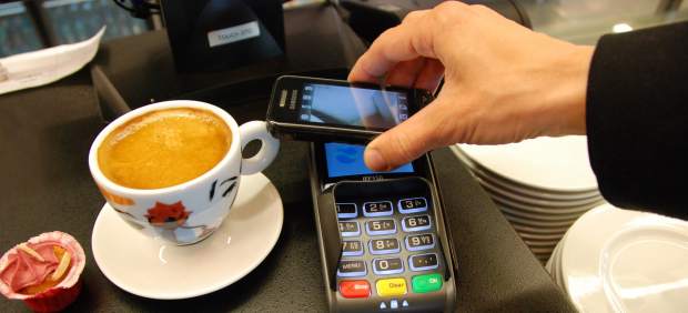 El pago por teléfono móvil se abre paso en España
