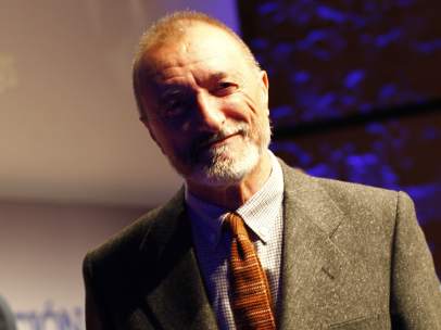ARTURO PÉREZ-REVERTE