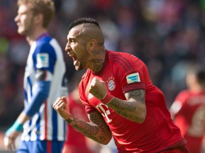 Arturo Vidal celebrando un gol