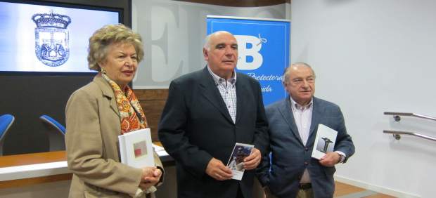 Carmen Villaverde, José Antonio Alonso y Javier Gómez Tuñón
