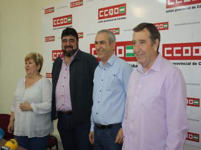 Palomares y Rodríguez (centro) en la rueda de prensa
