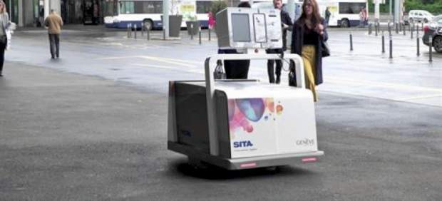 Leo, el robot que recoge tus maletas en el aeropuerto
