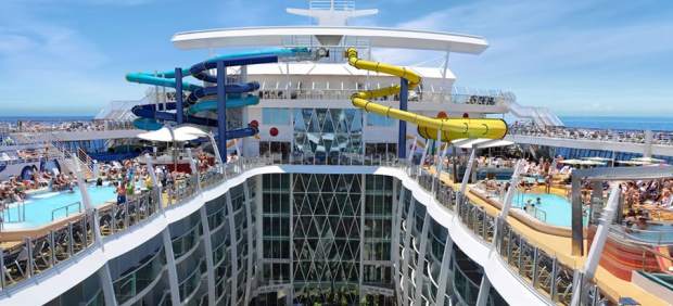 VIsta interior del crucero Harmony of the Seas VIsta interior del crucero Harmony of the Seas