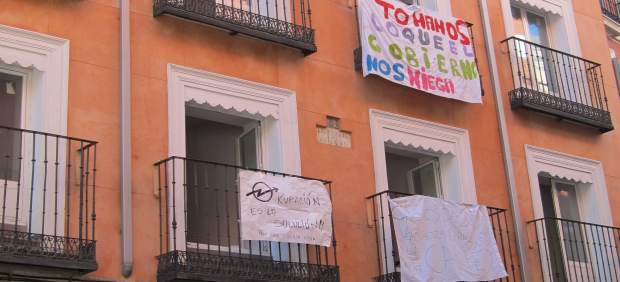 Para vender una casa con okupas hay que bajar su precio un 42%